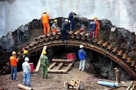 盘锦隧道钢花管支护案例